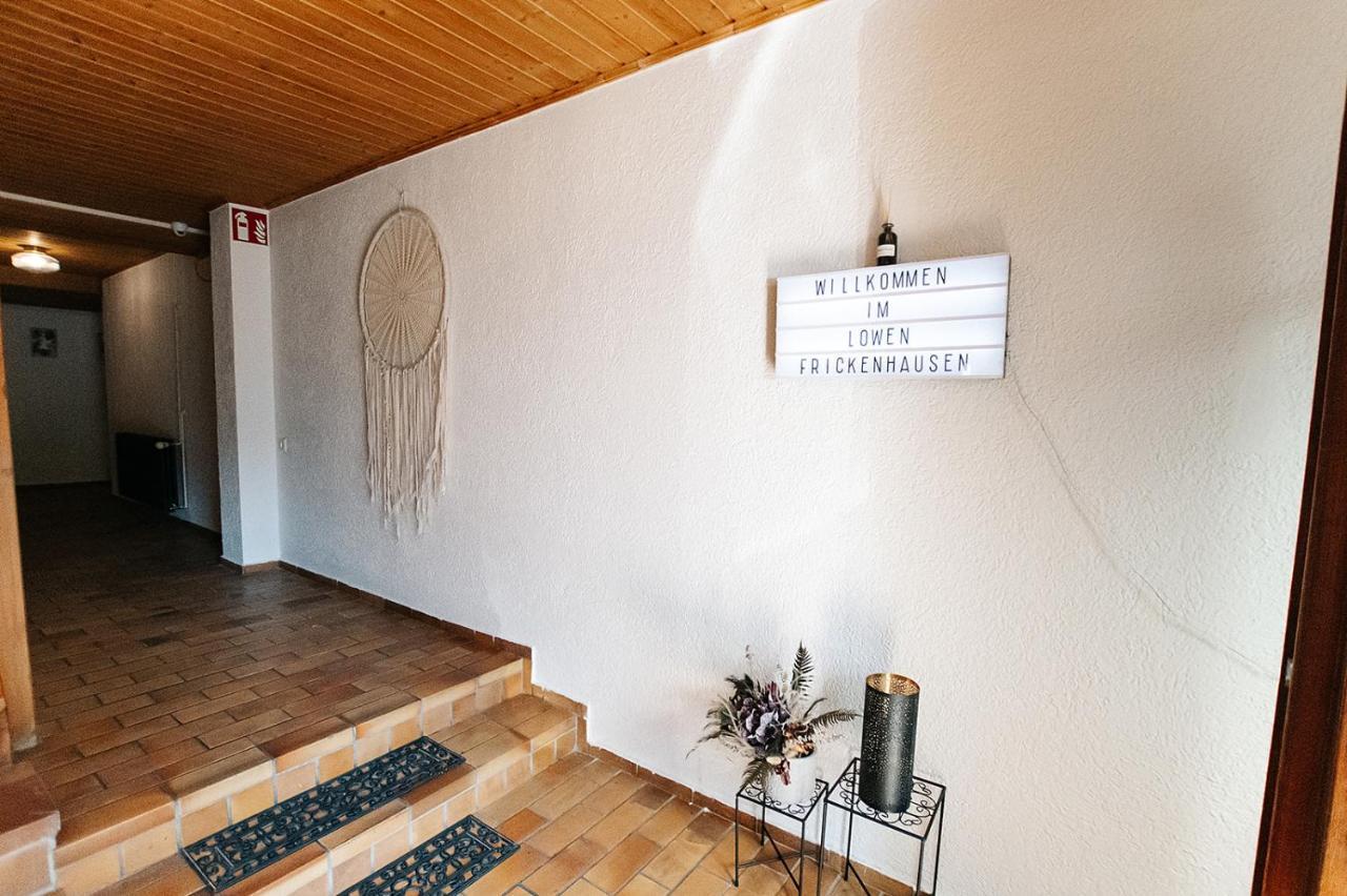 Gasthof Loewen Frickenhausen  Eksteriør bilde