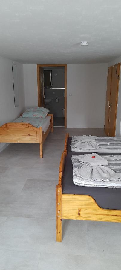 Gasthof Loewen Frickenhausen  Eksteriør bilde